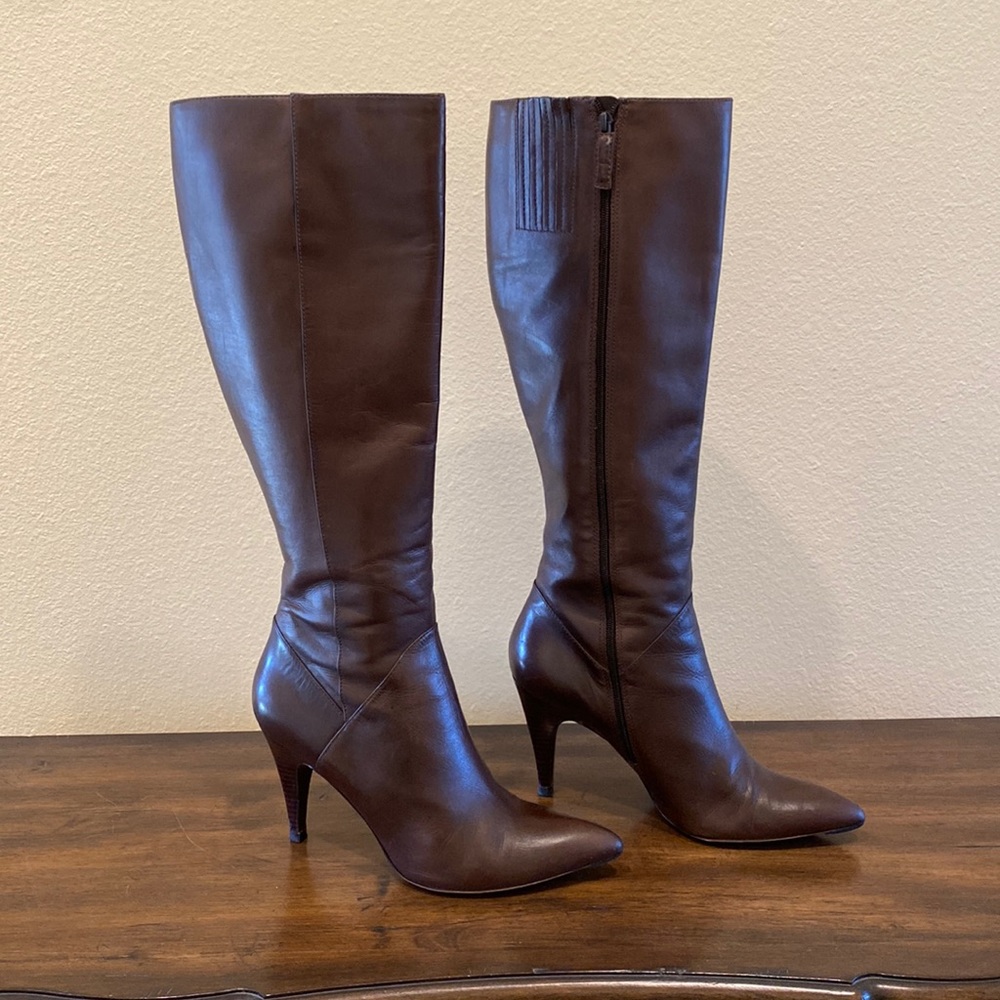 Beautiful 4” brown leather Via Spiga boots!